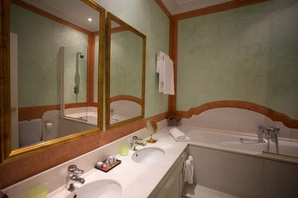 Villa De La Palmera เซบีญา ภายนอก รูปภาพ