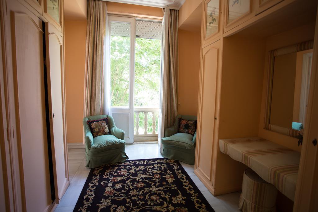 Villa De La Palmera เซบีญา ภายนอก รูปภาพ