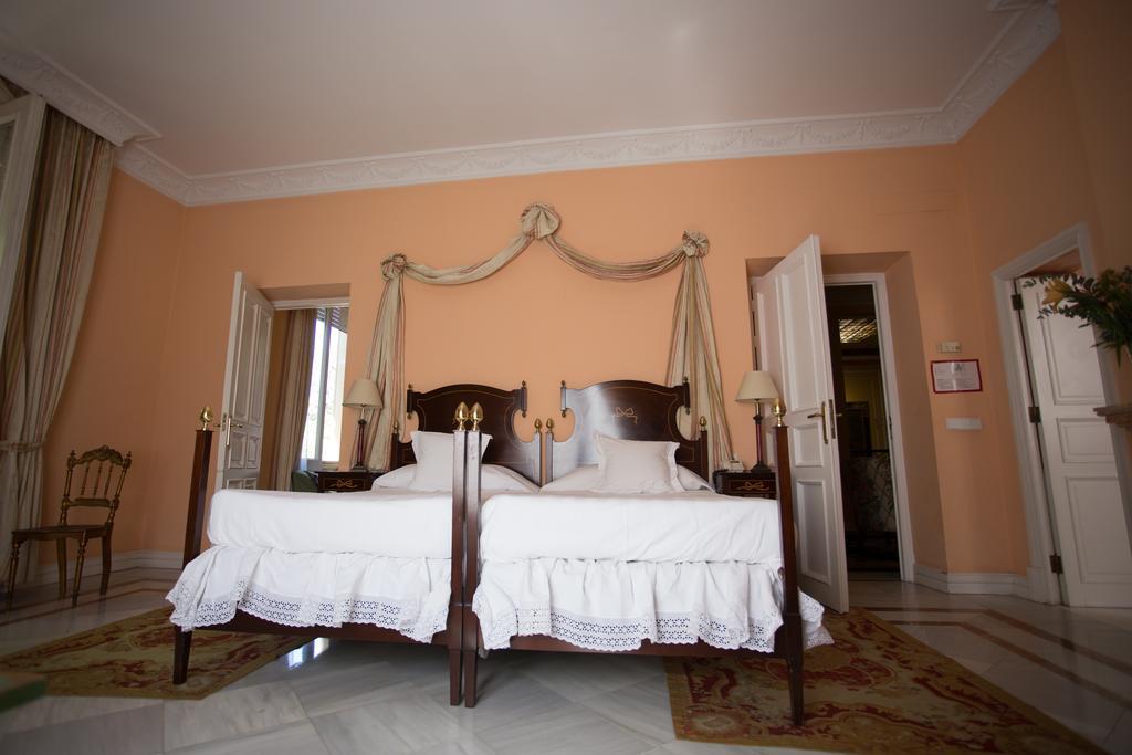 Villa De La Palmera เซบีญา ภายนอก รูปภาพ